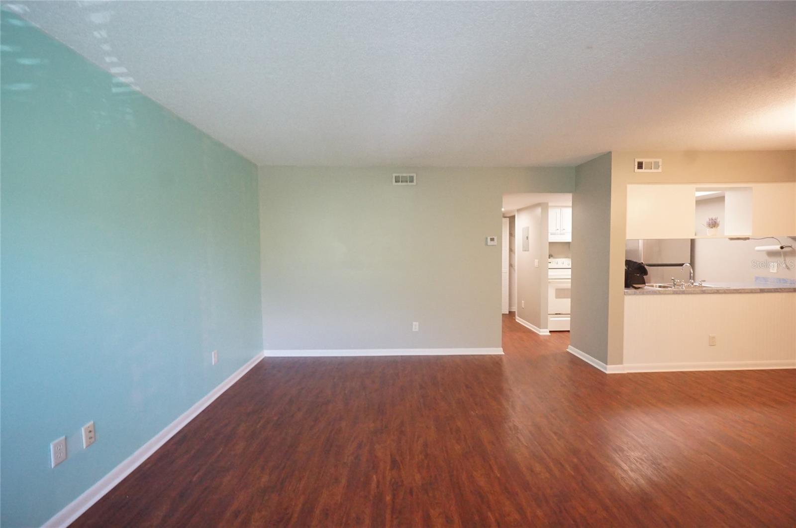 Image 2 of 15 For 4810 Dauphin Avenue A21