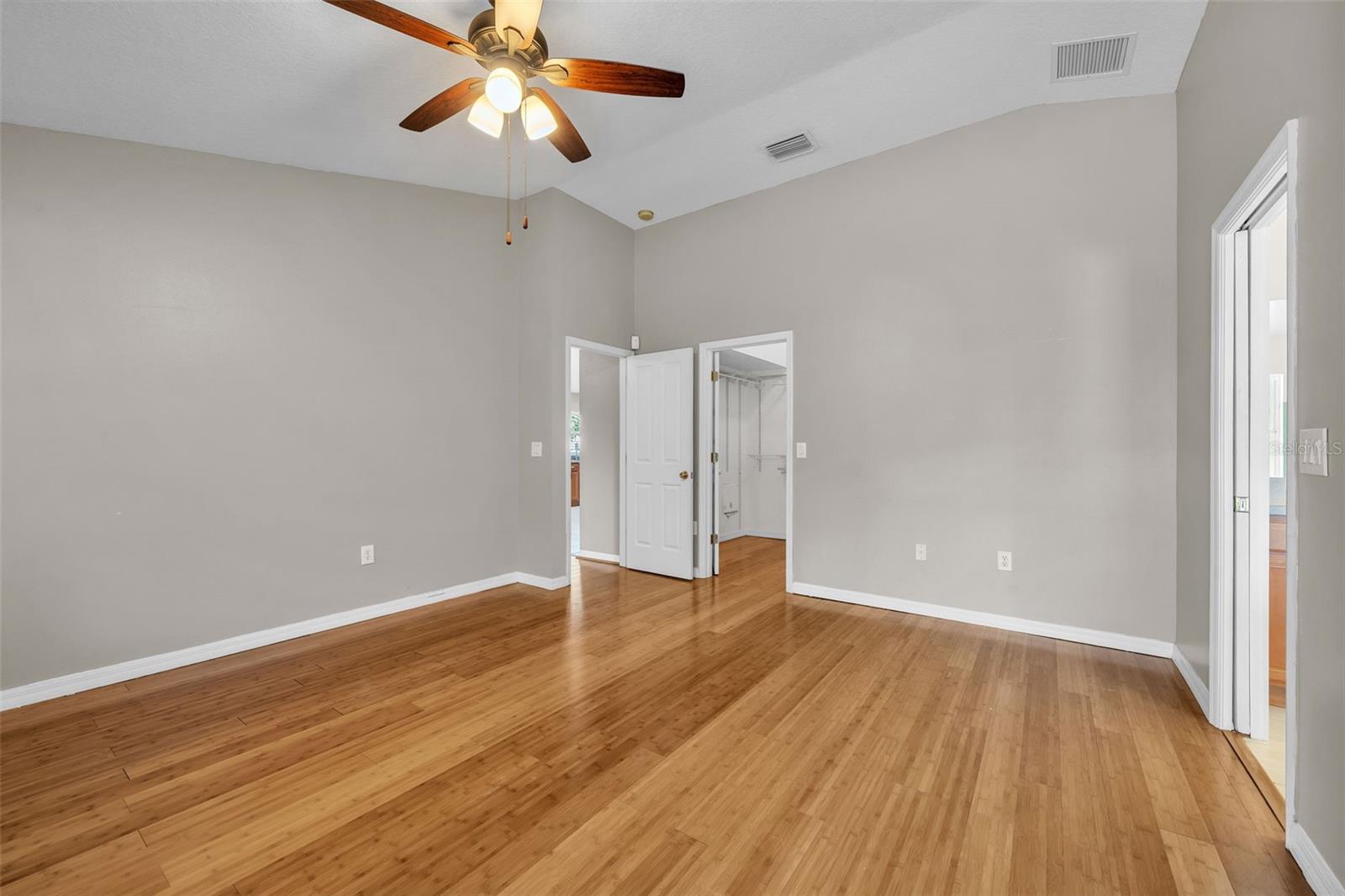 Image 22 of 45 For 7601 Wiltshire Park Place