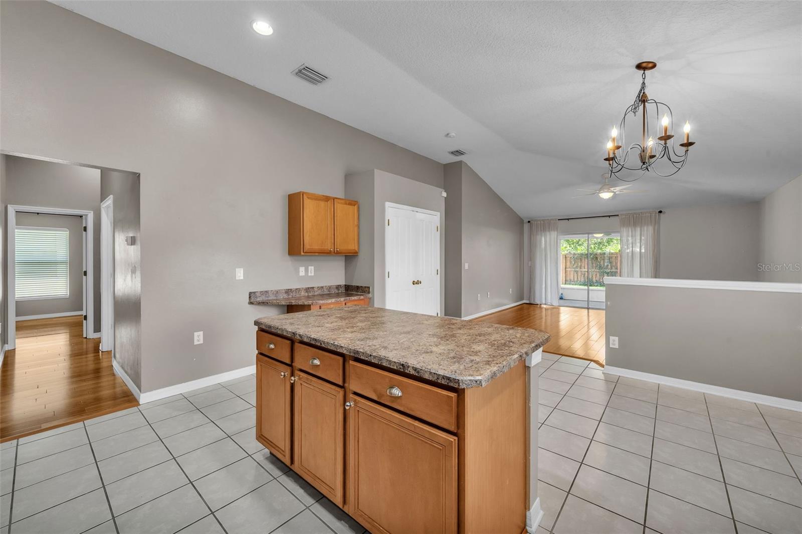 Image 24 of 45 For 7601 Wiltshire Park Place