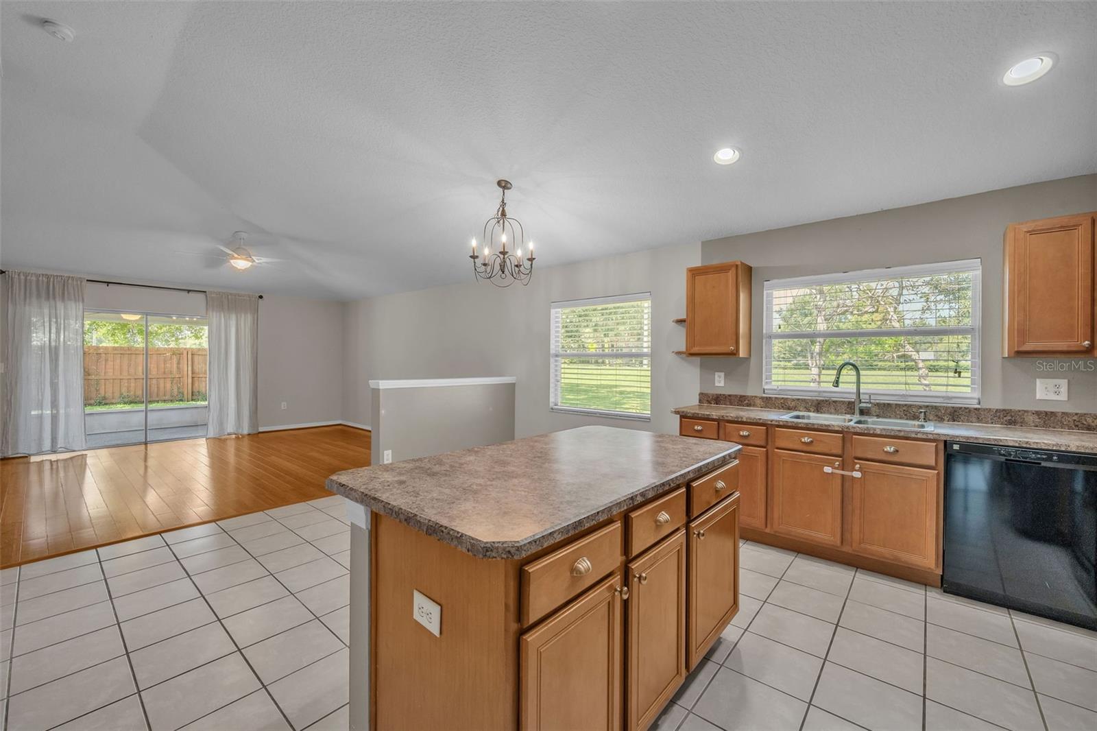 Image 27 of 45 For 7601 Wiltshire Park Place