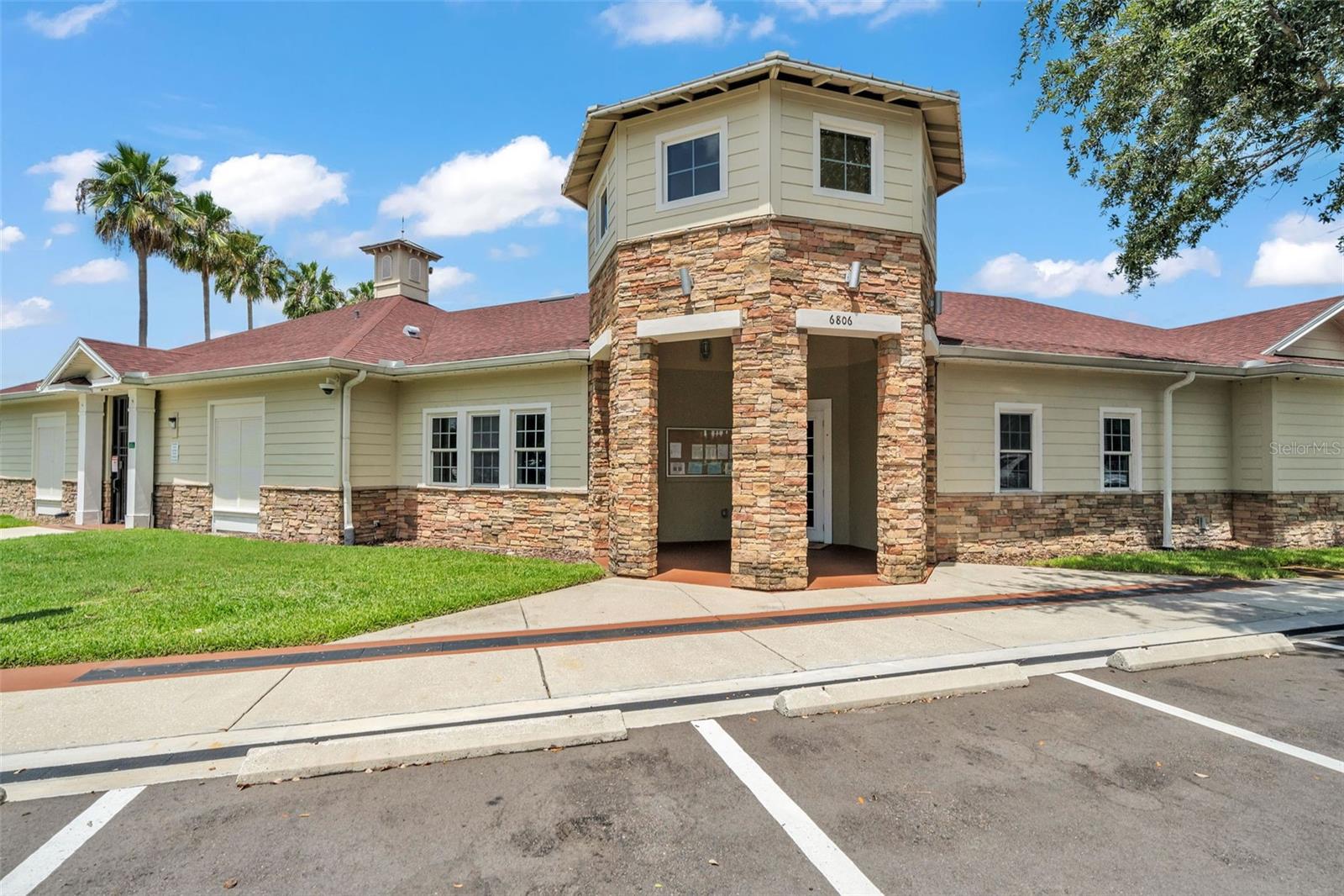 Image 34 of 45 For 7601 Wiltshire Park Place