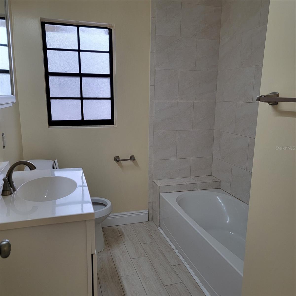 Image 10 of 10 For 2106 Saint Isabel Street