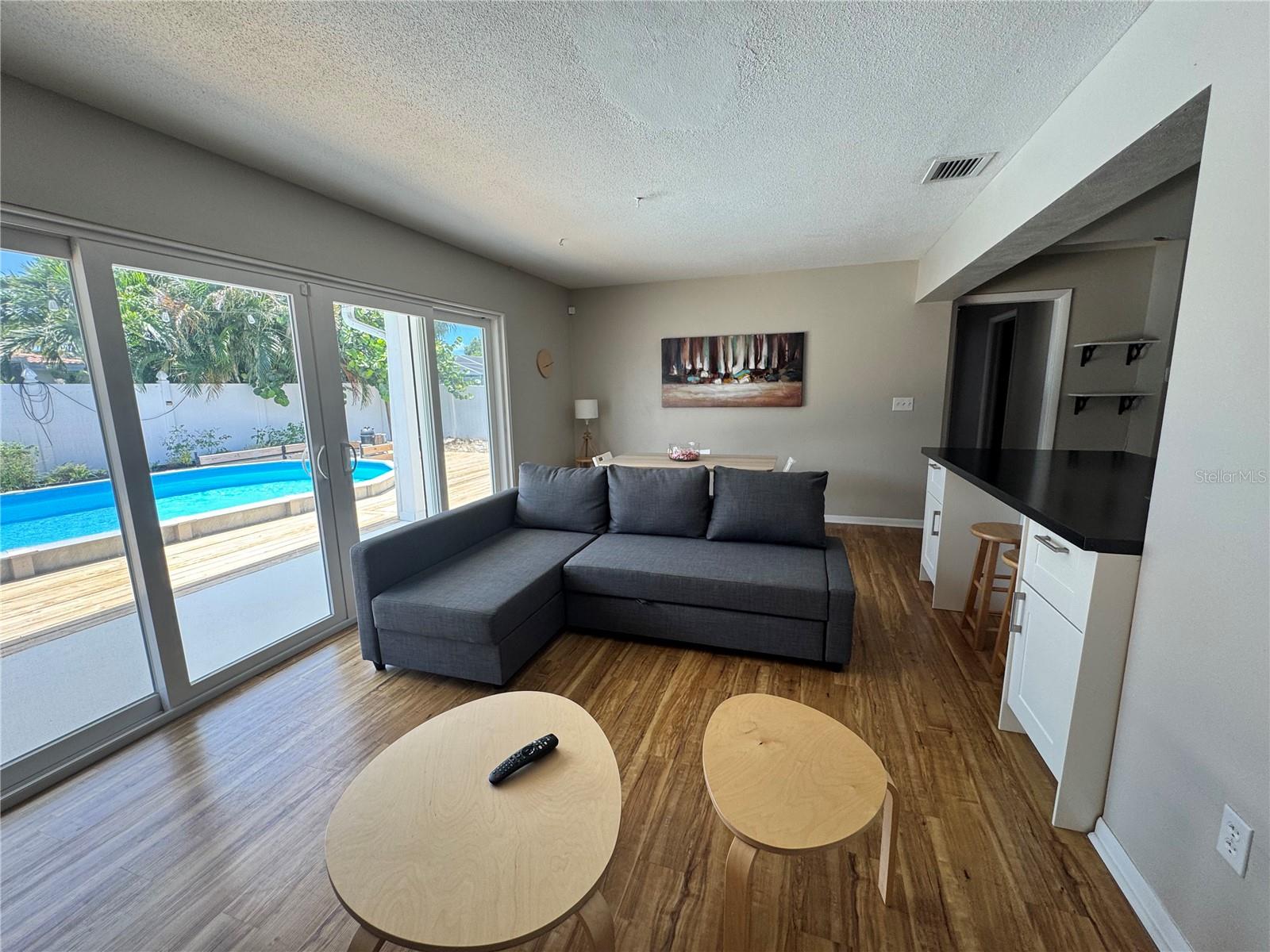 Image 7 of 19 For 13940 Antigua Drive