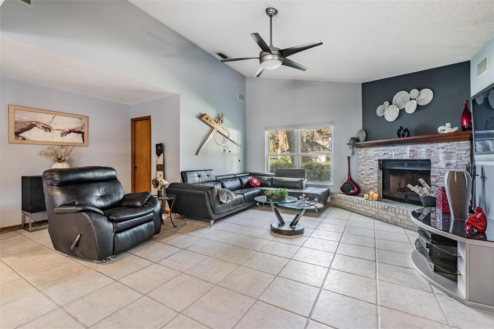 Image 16 of 35 For 1204 Moondale Court