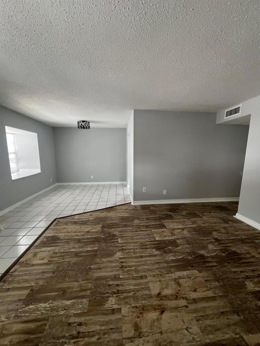 Image 2 of 8 For 9122 Tudor Drive M201
