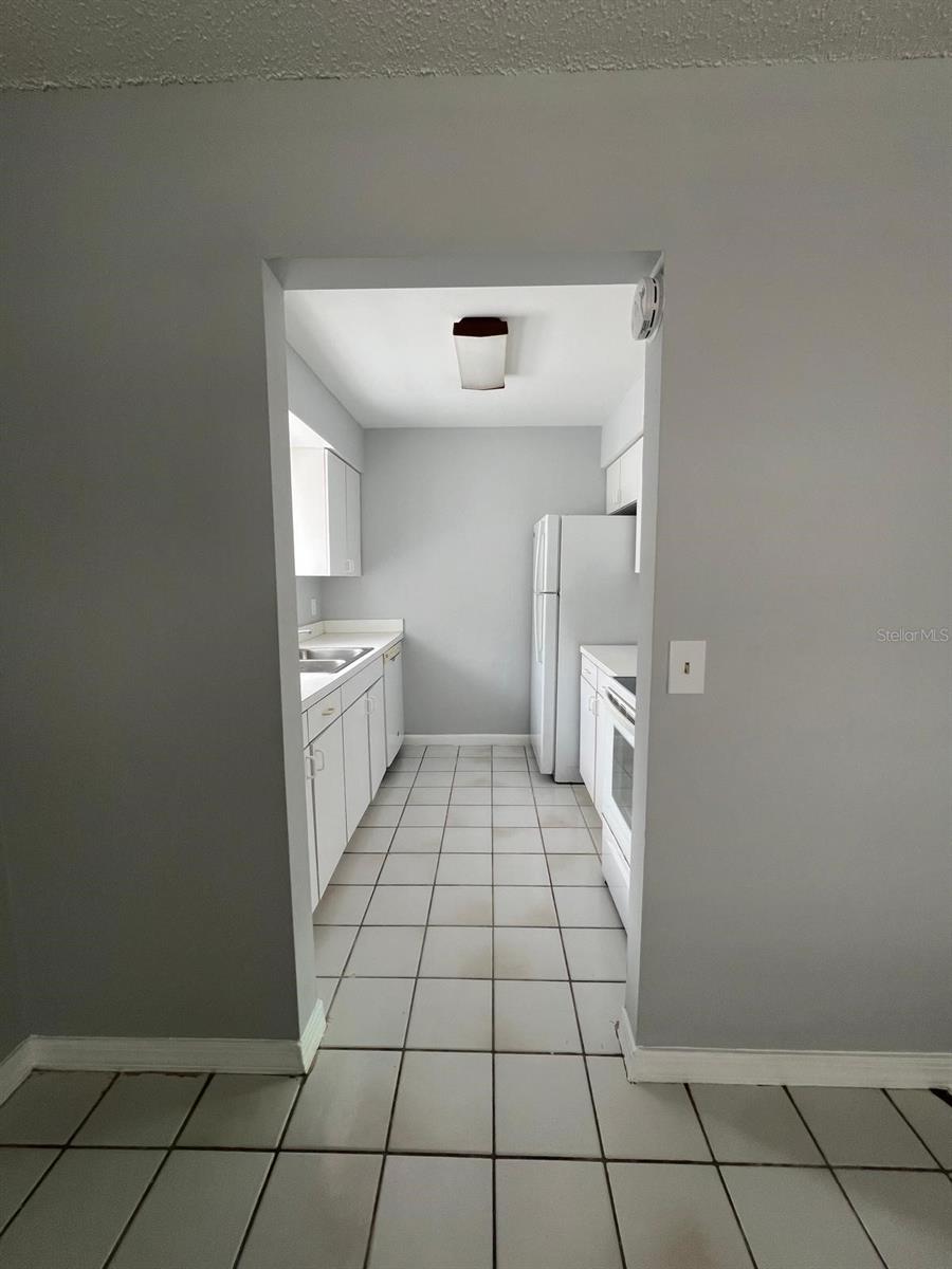 Image 6 of 8 For 9122 Tudor Drive M201
