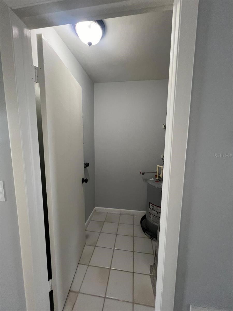 Image 7 of 8 For 9122 Tudor Drive M201