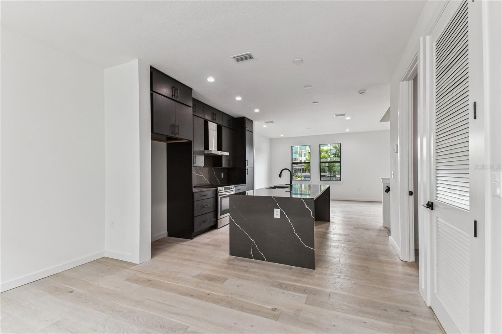 Image 28 of 63 For 801 3rd Avenue 2