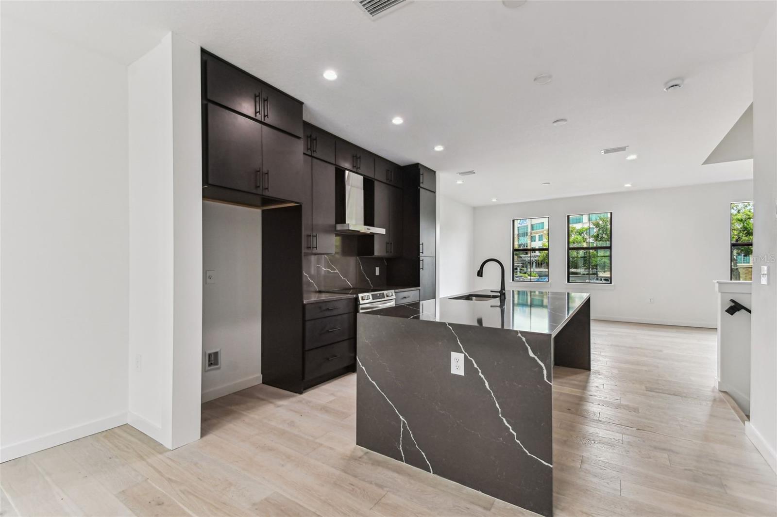 Image 29 of 63 For 801 3rd Avenue 2