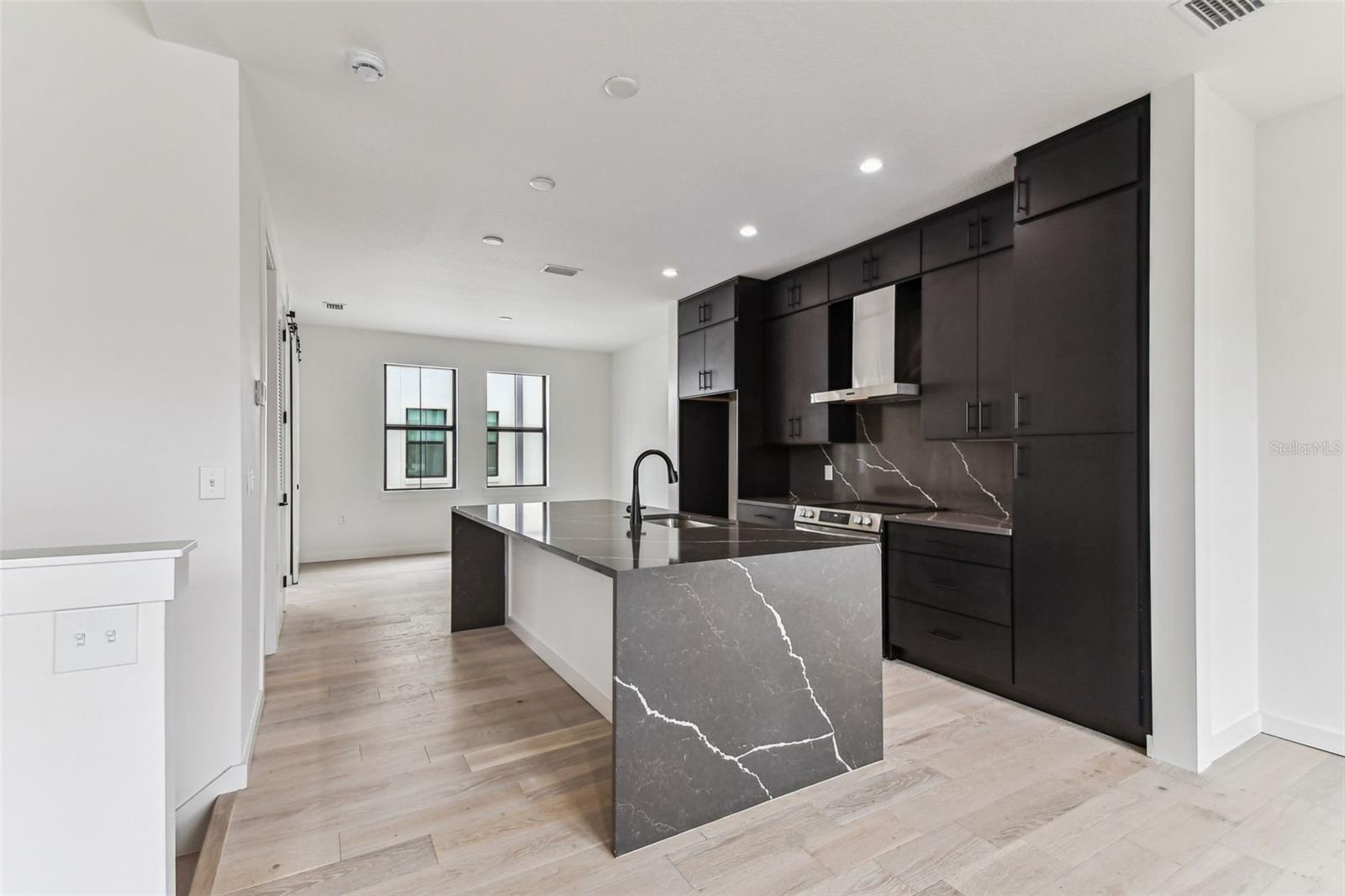 Image 4 of 63 For 801 3rd Avenue 2