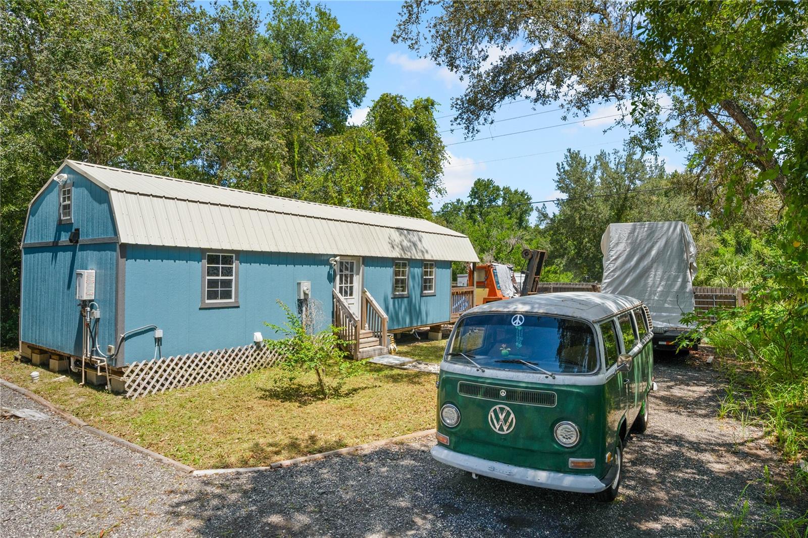 Image 5 of 17 For 10277 Burton Street
