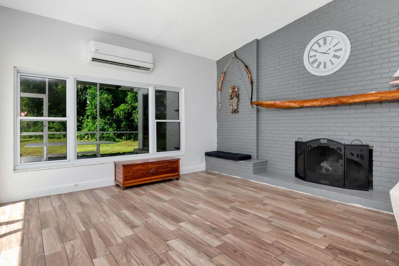 Image 13 of 70 For 9214 Rhea Drive
