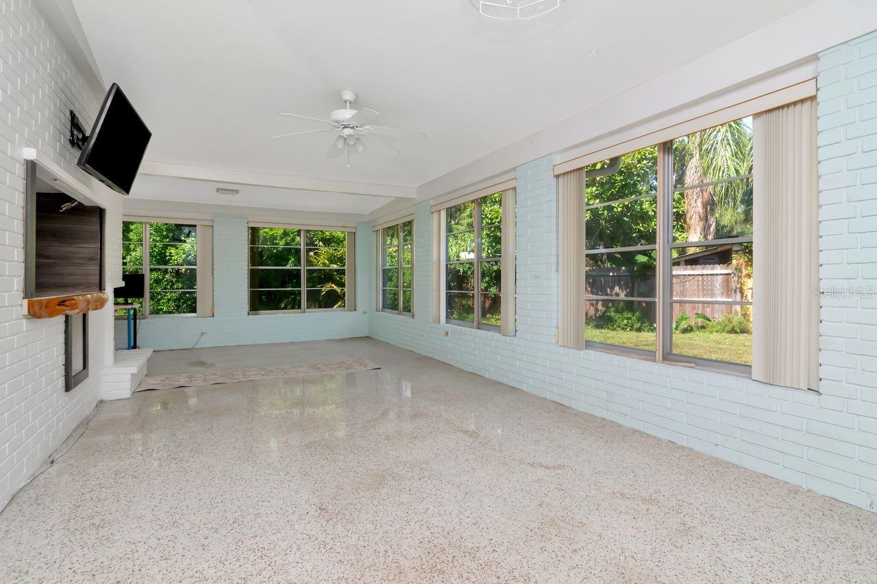 Image 16 of 70 For 9214 Rhea Drive
