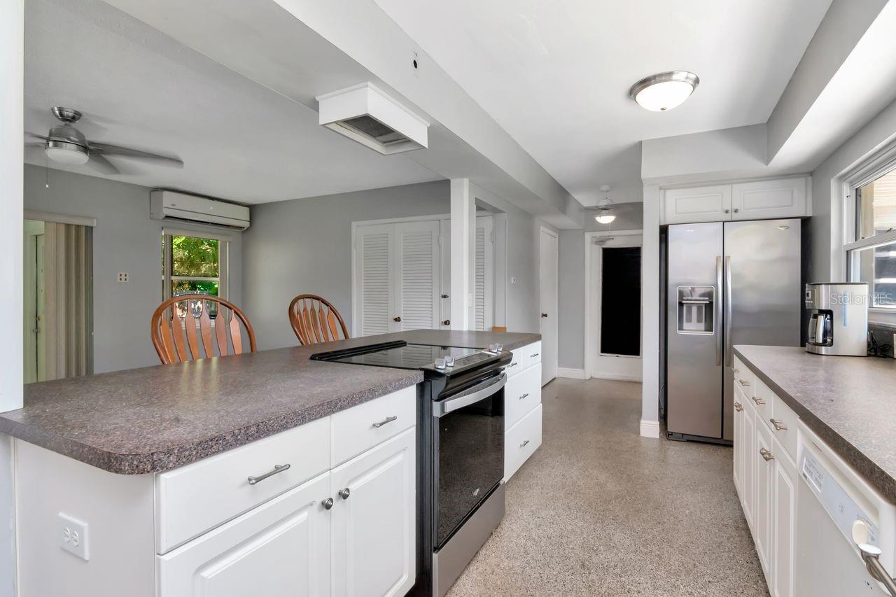 Image 9 of 70 For 9214 Rhea Drive