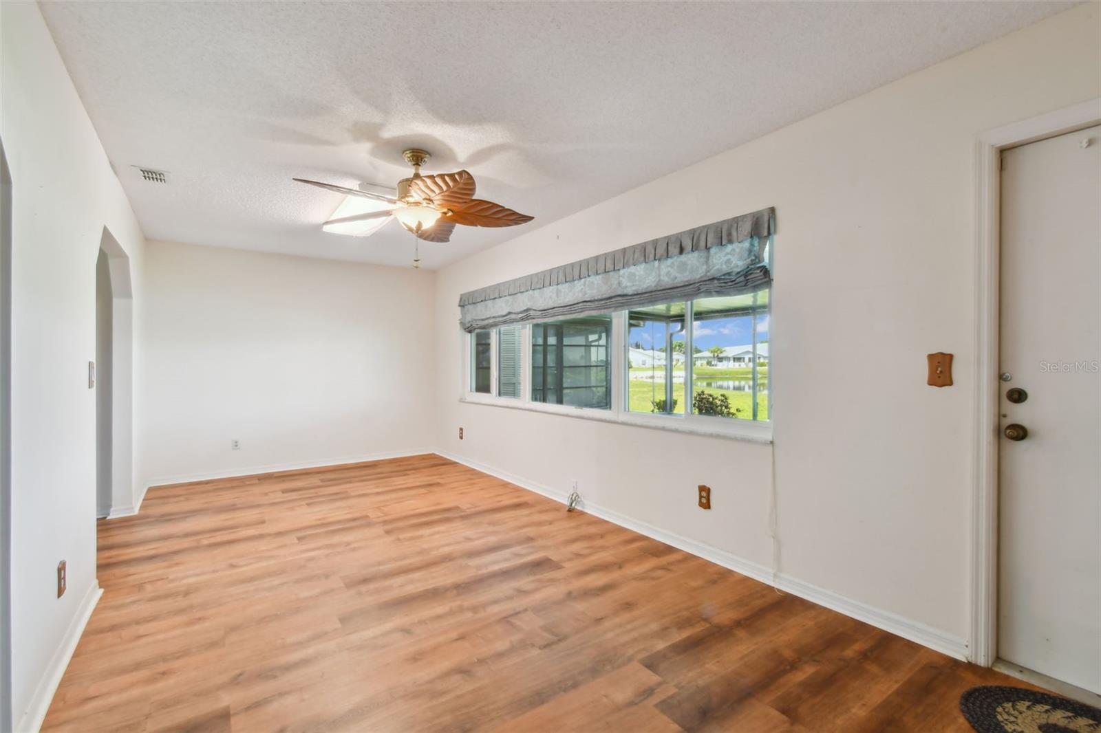 Image 14 of 28 For 912 Del Webb Boulevard