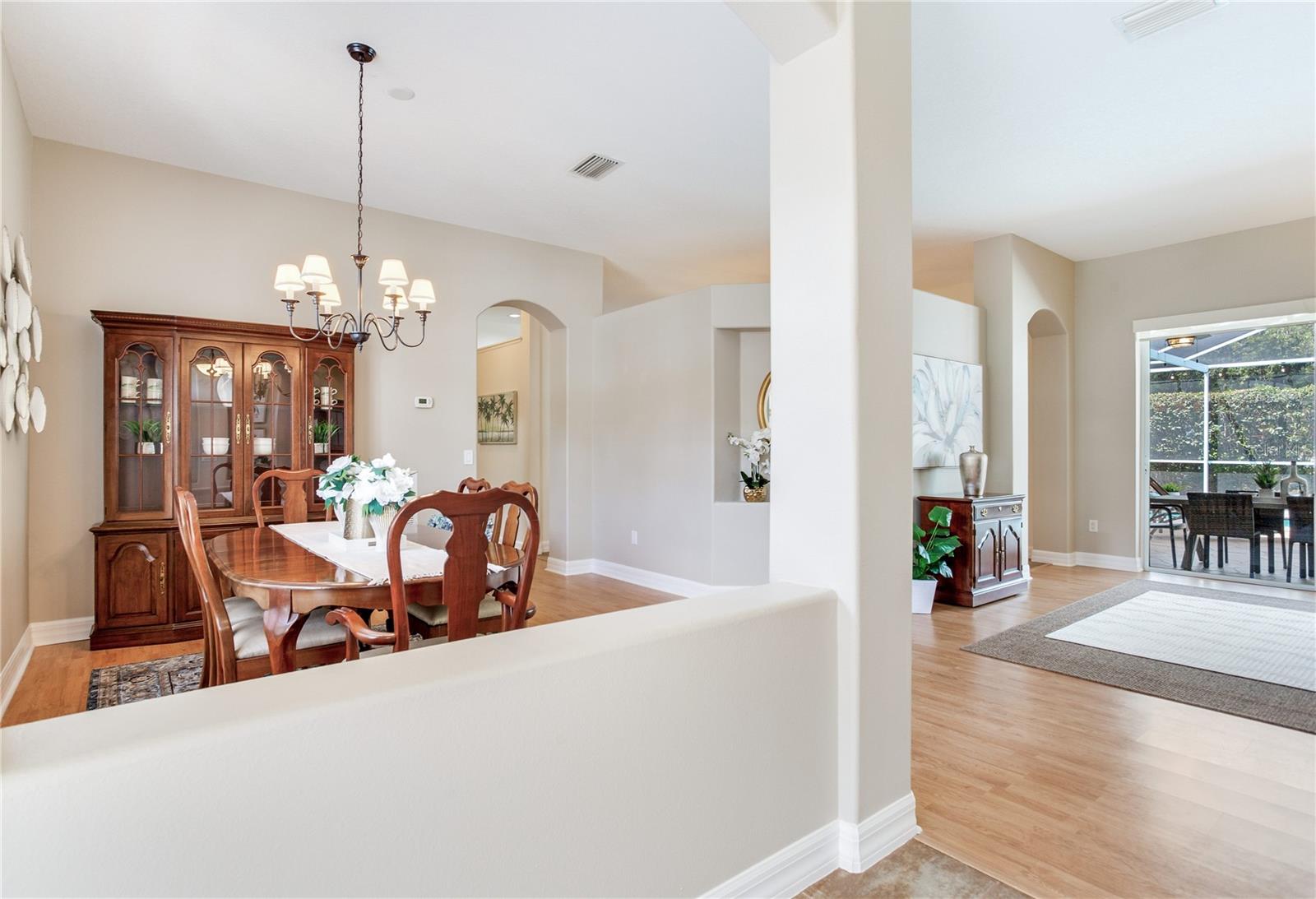 Image 11 of 77 For 12524 Leatherleaf Drive