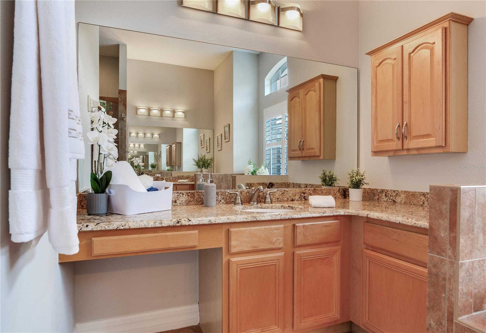 Image 30 of 77 For 12524 Leatherleaf Drive