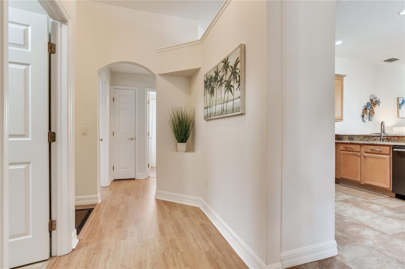Image 32 of 77 For 12524 Leatherleaf Drive