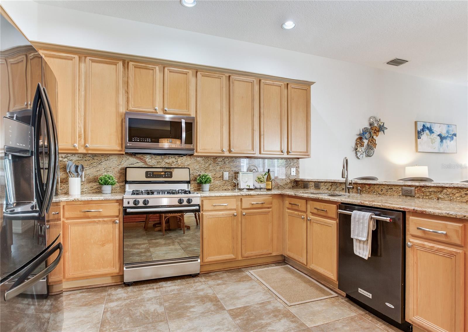 Image 40 of 77 For 12524 Leatherleaf Drive