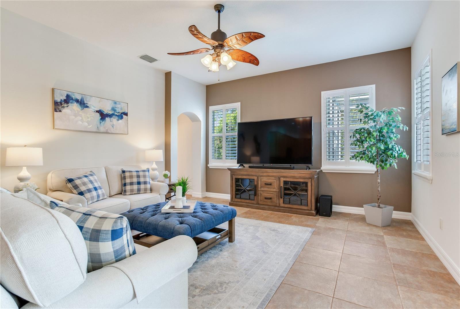 Image 48 of 77 For 12524 Leatherleaf Drive