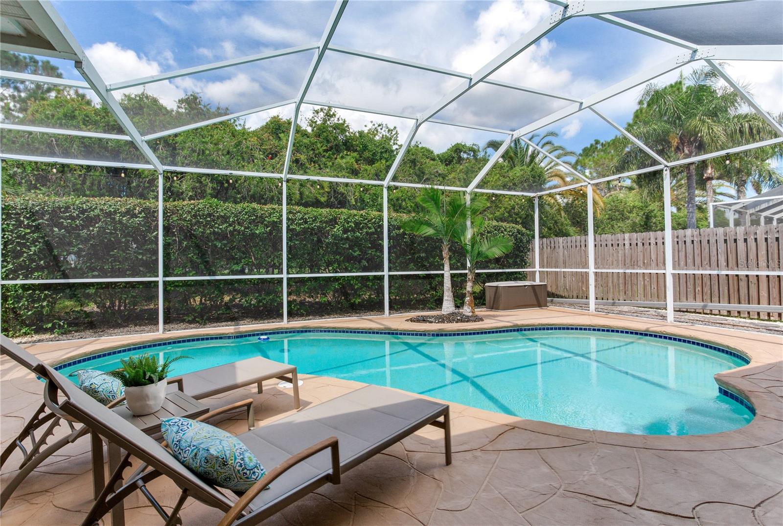 Image 60 of 77 For 12524 Leatherleaf Drive