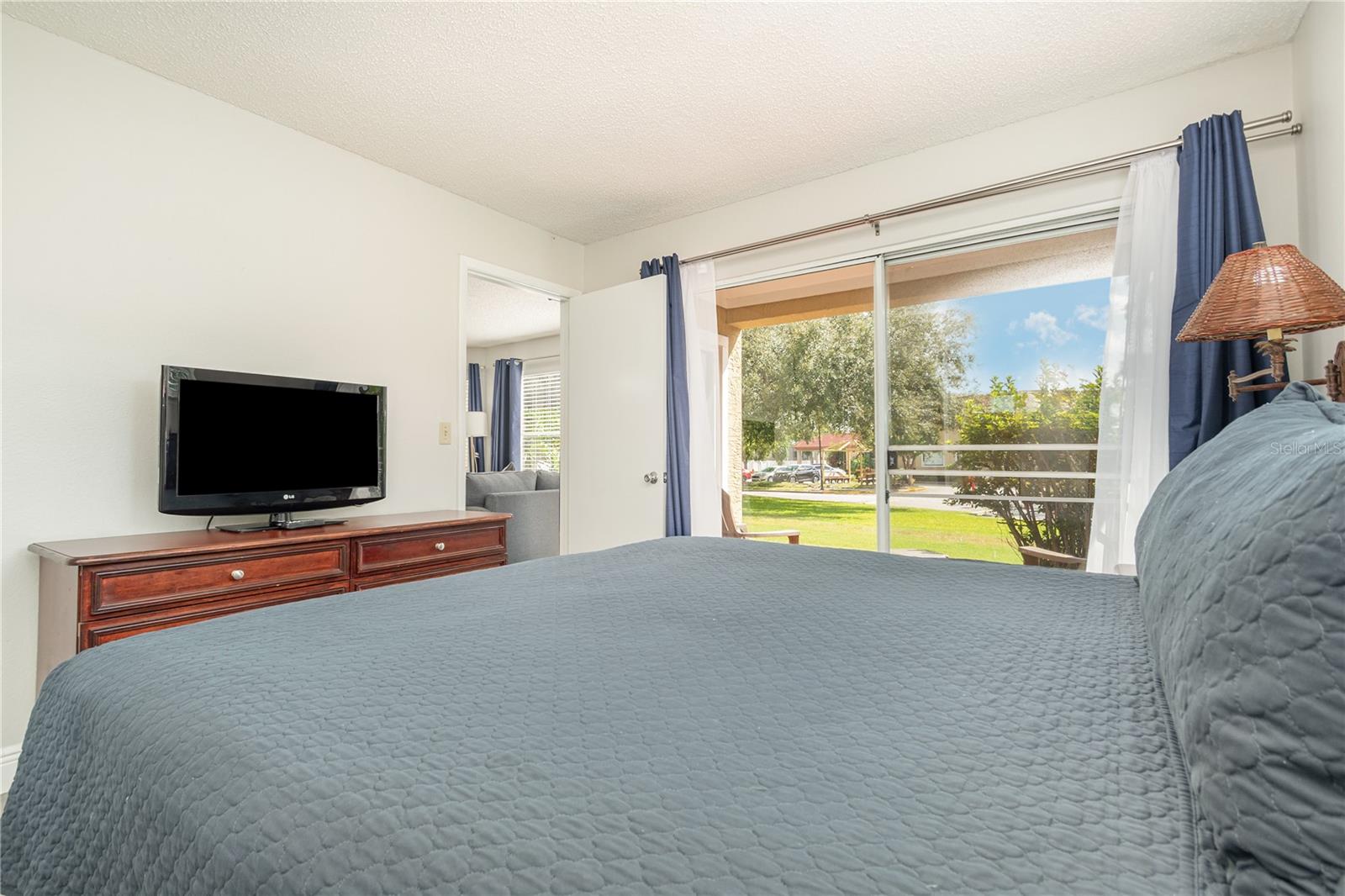 Image 14 of 29 For 6337 Parc Corniche Drive 2114