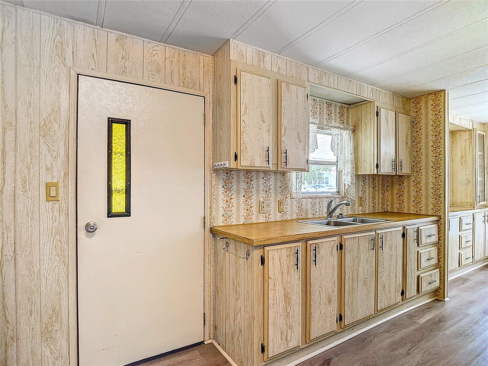 Image 3 of 18 For 7467 Eastern Cir Drive