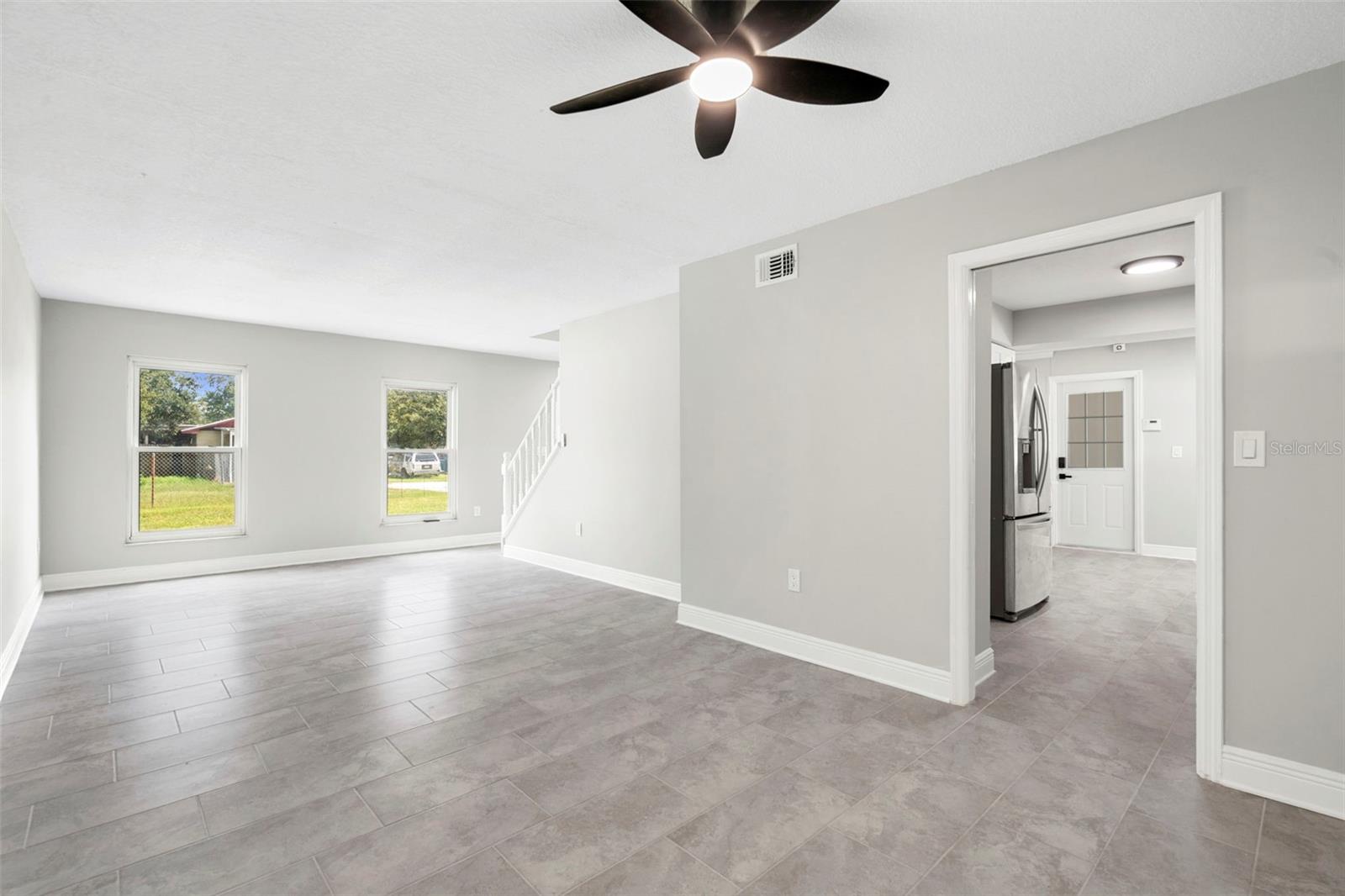 Image 9 of 45 For 4046 Hollyhead Circle S