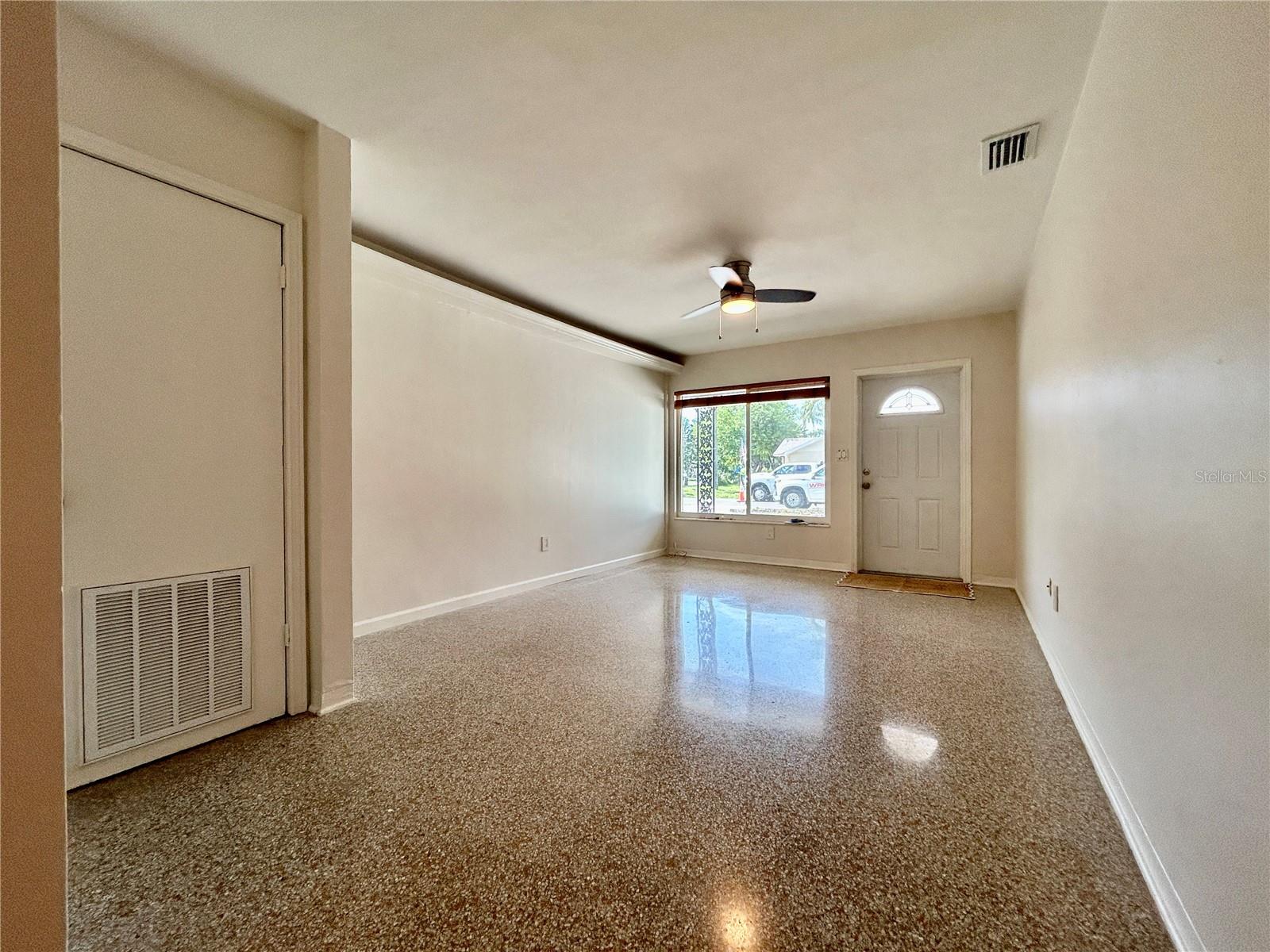 Image 3 of 12 For 4914 26th Avenue S