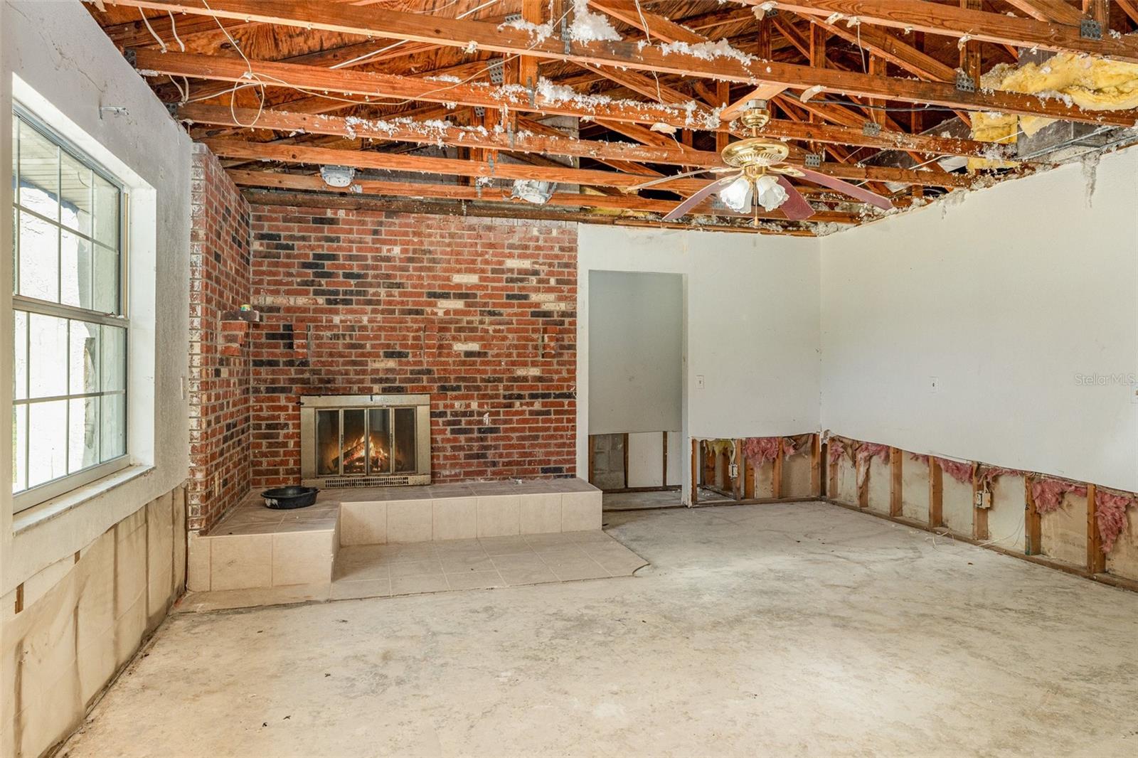 Image 13 of 23 For 795 Whitfield Street