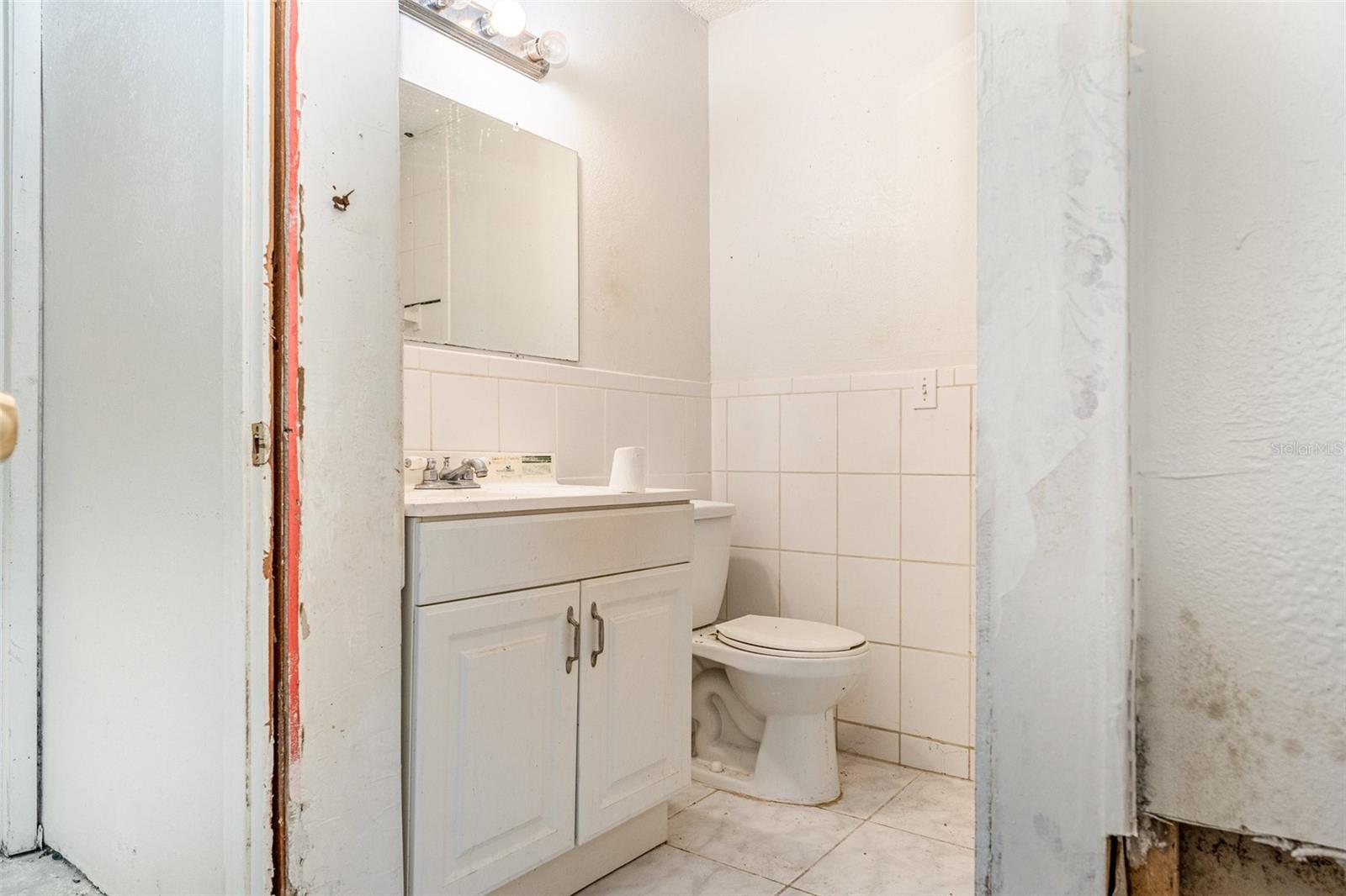 Image 15 of 23 For 795 Whitfield Street