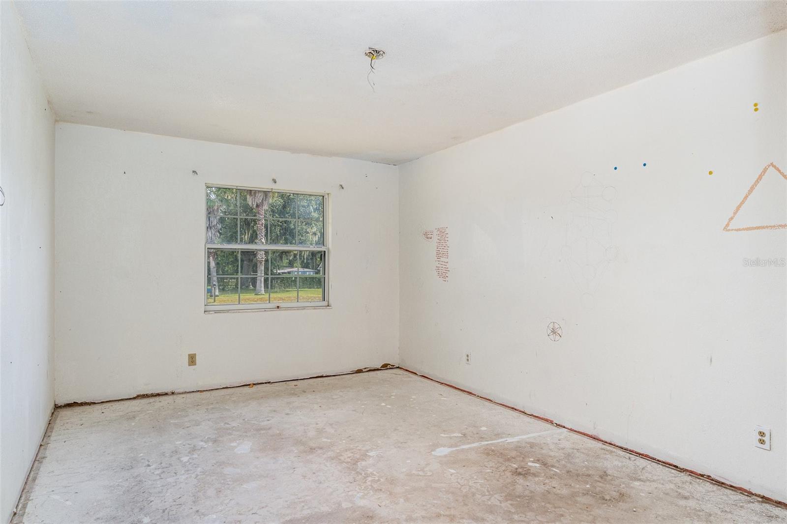 Image 19 of 23 For 795 Whitfield Street