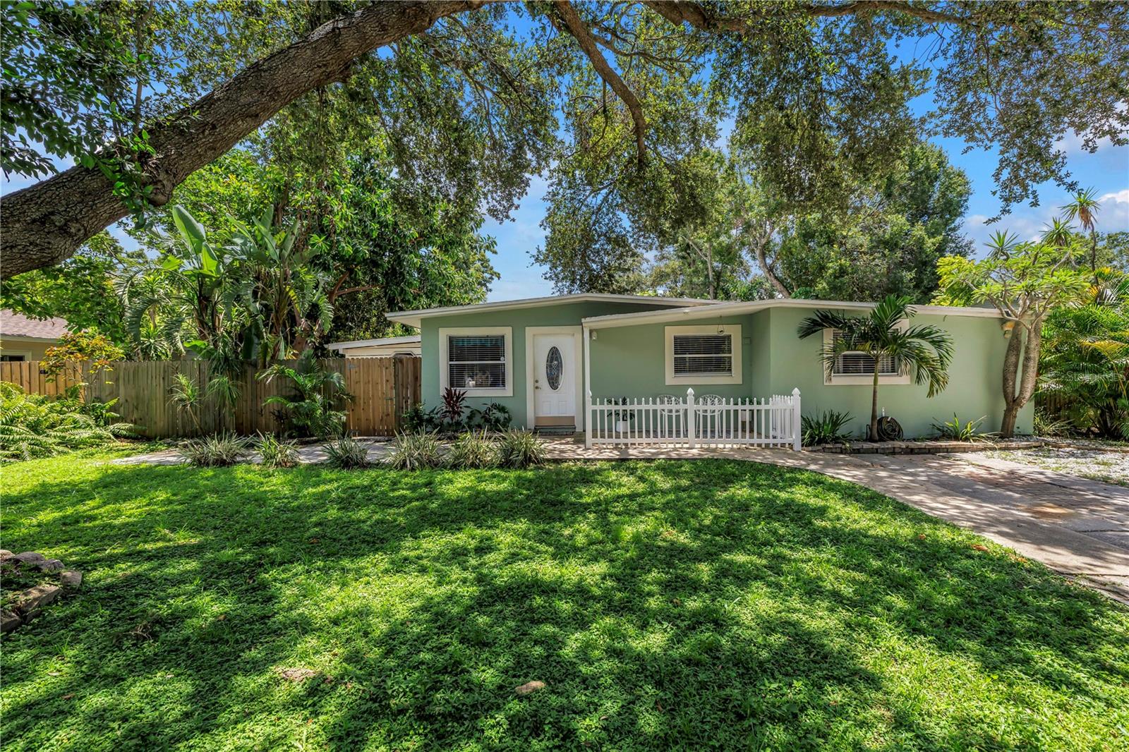 Details for 6719 13th Street N, ST PETERSBURG, FL 33702