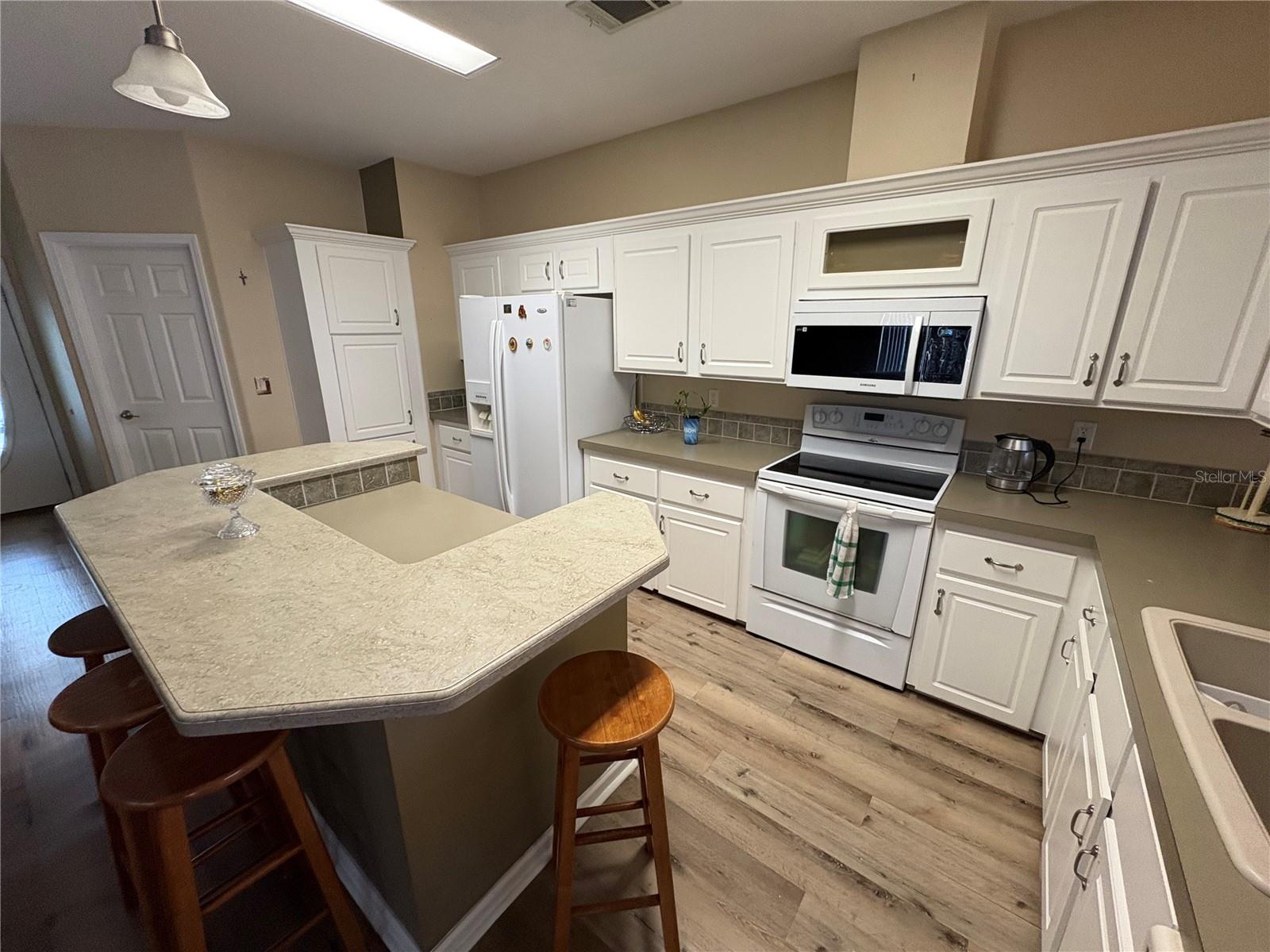 Image 13 of 46 For 8472 Fantasia Park Way