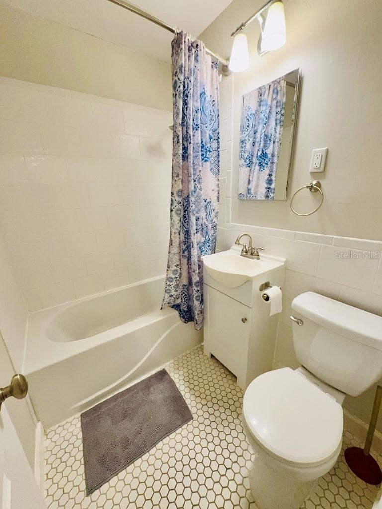 Image 10 of 55 For 4725 1st Avenue S