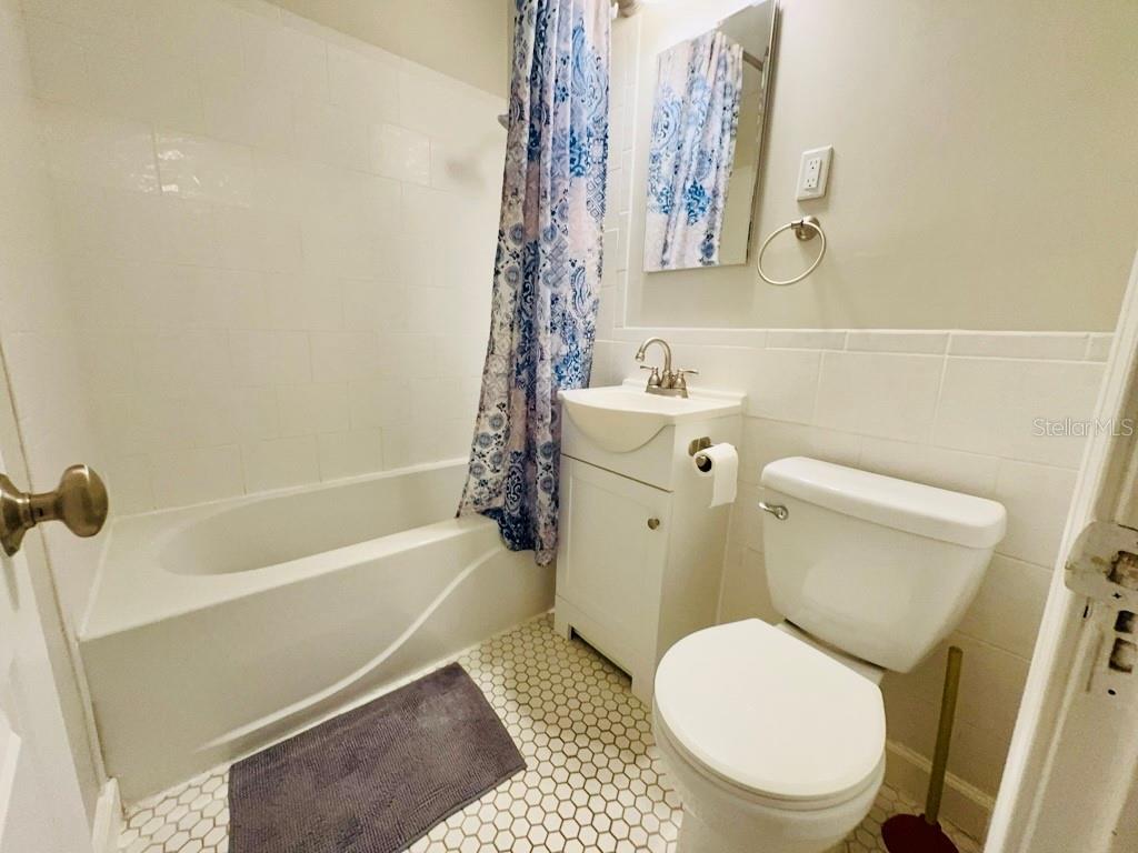 Image 16 of 55 For 4725 1st Avenue S