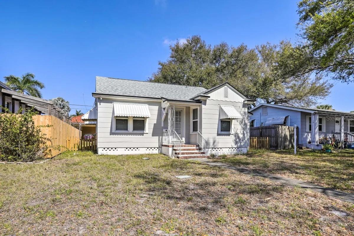 Image 2 of 55 For 4725 1st Avenue S