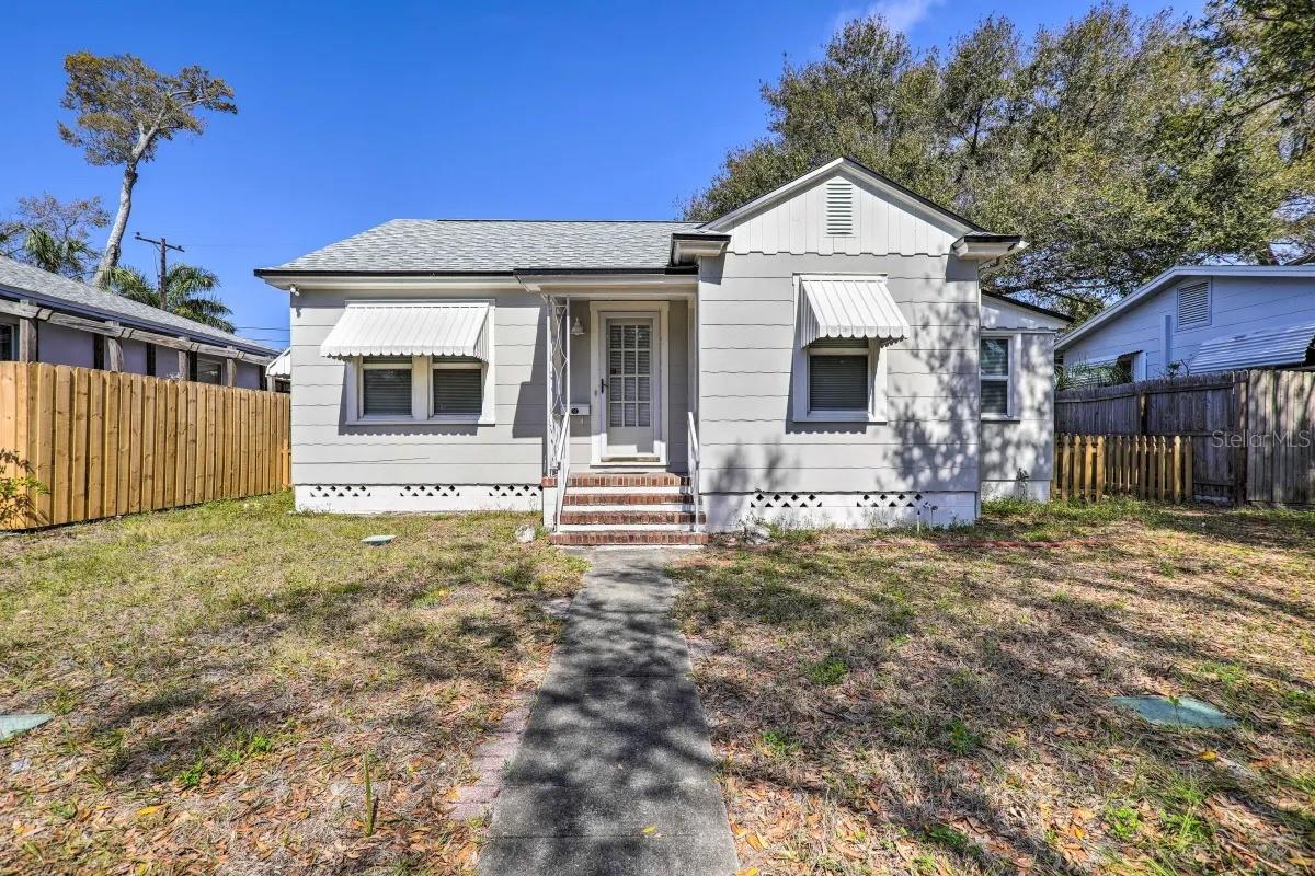 Image 3 of 55 For 4725 1st Avenue S