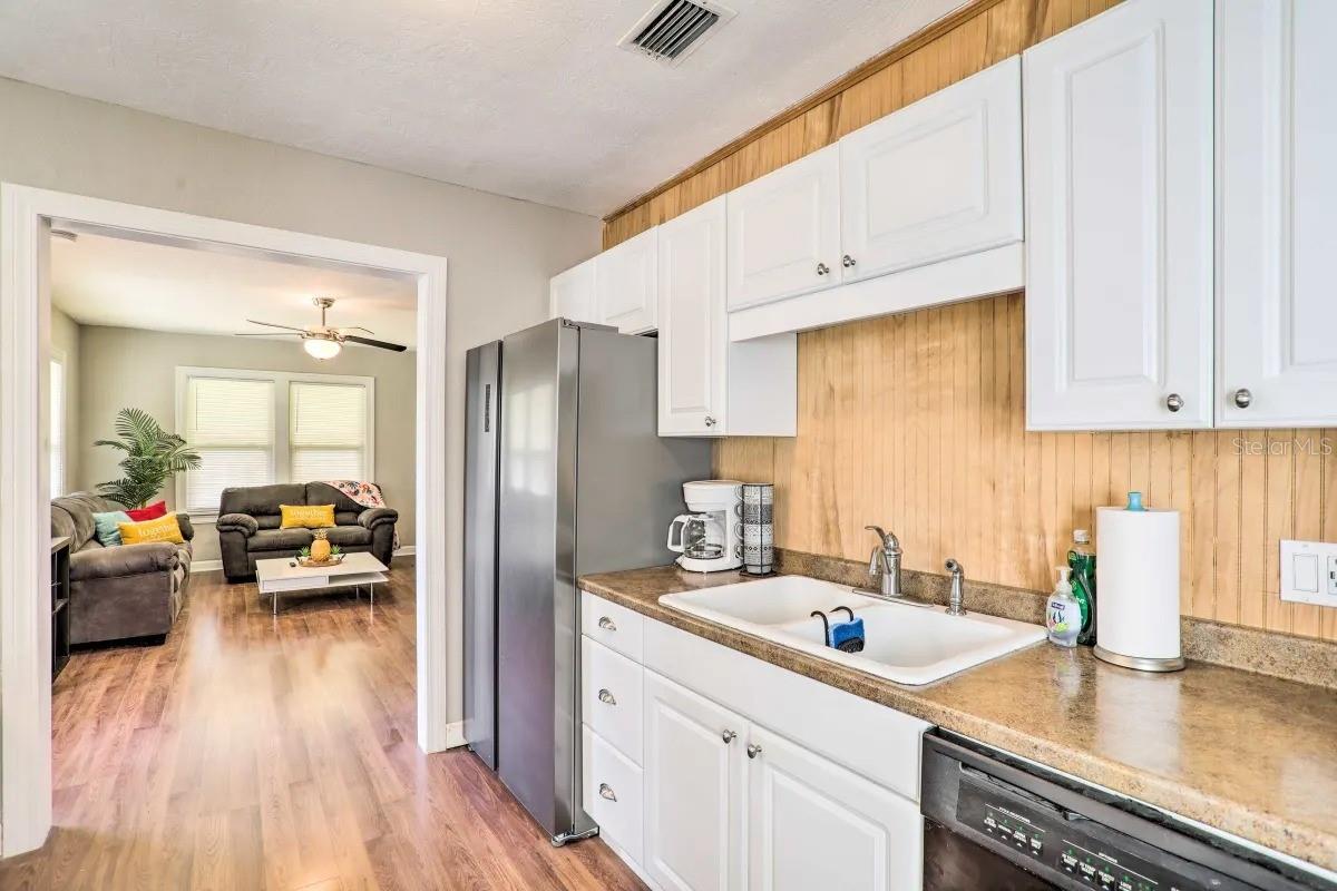 Image 45 of 55 For 4725 1st Avenue S