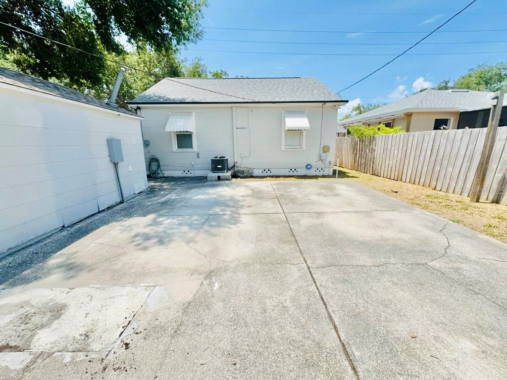 Image 5 of 55 For 4725 1st Avenue S