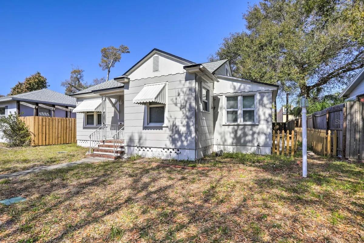 Image 8 of 55 For 4725 1st Avenue S