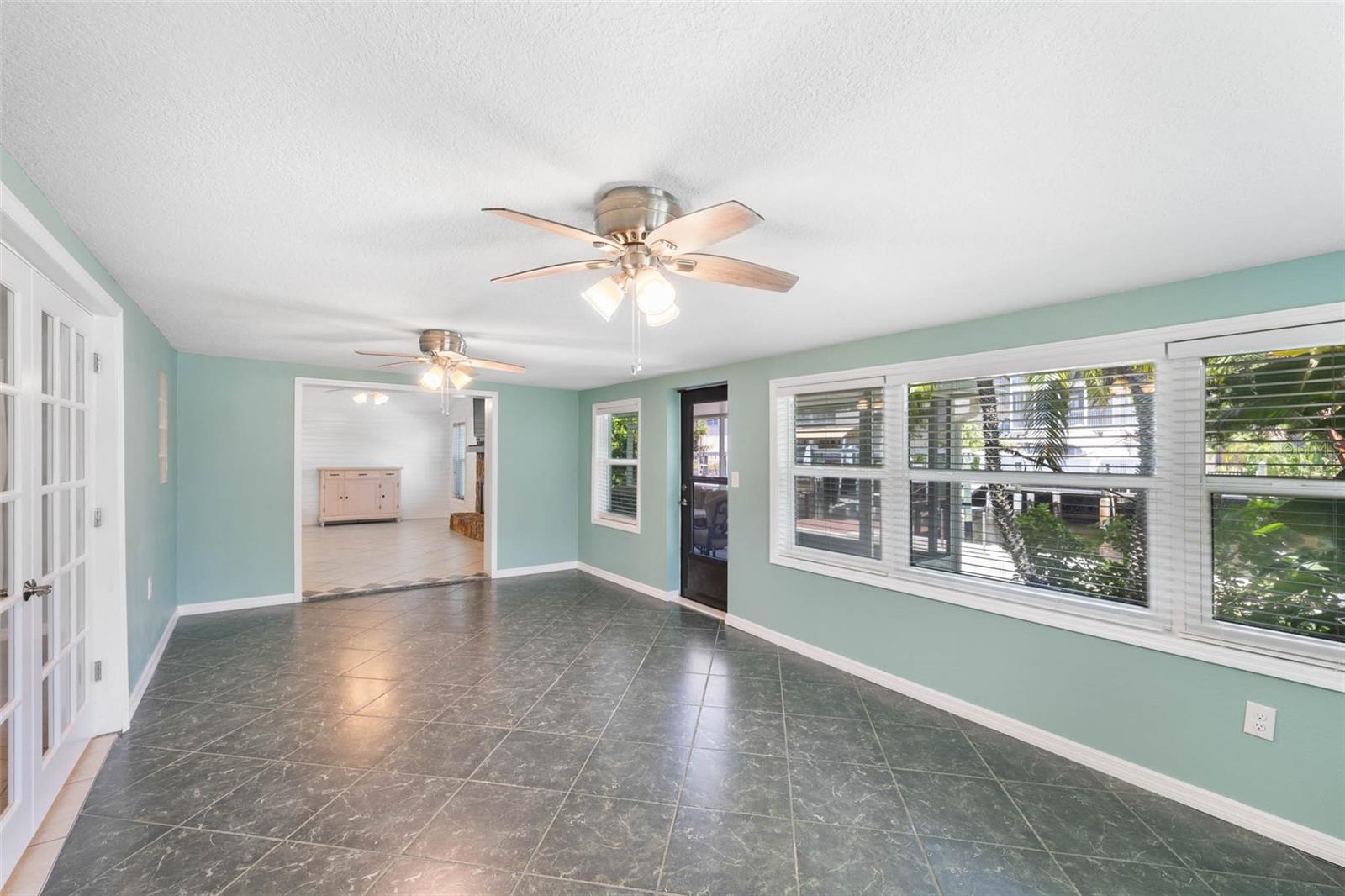 Image 11 of 27 For 7313 Hatteras Drive