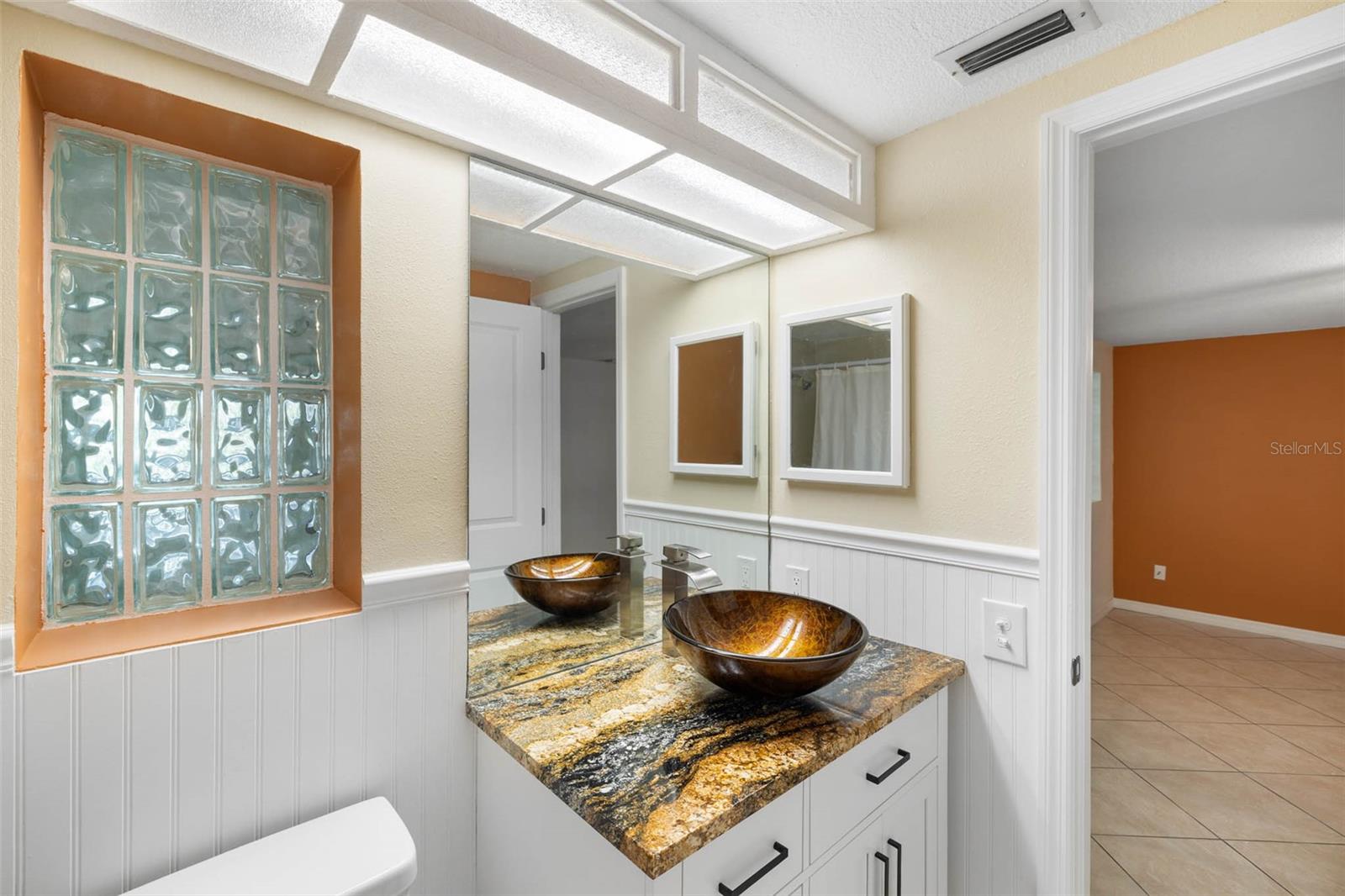 Image 13 of 27 For 7313 Hatteras Drive