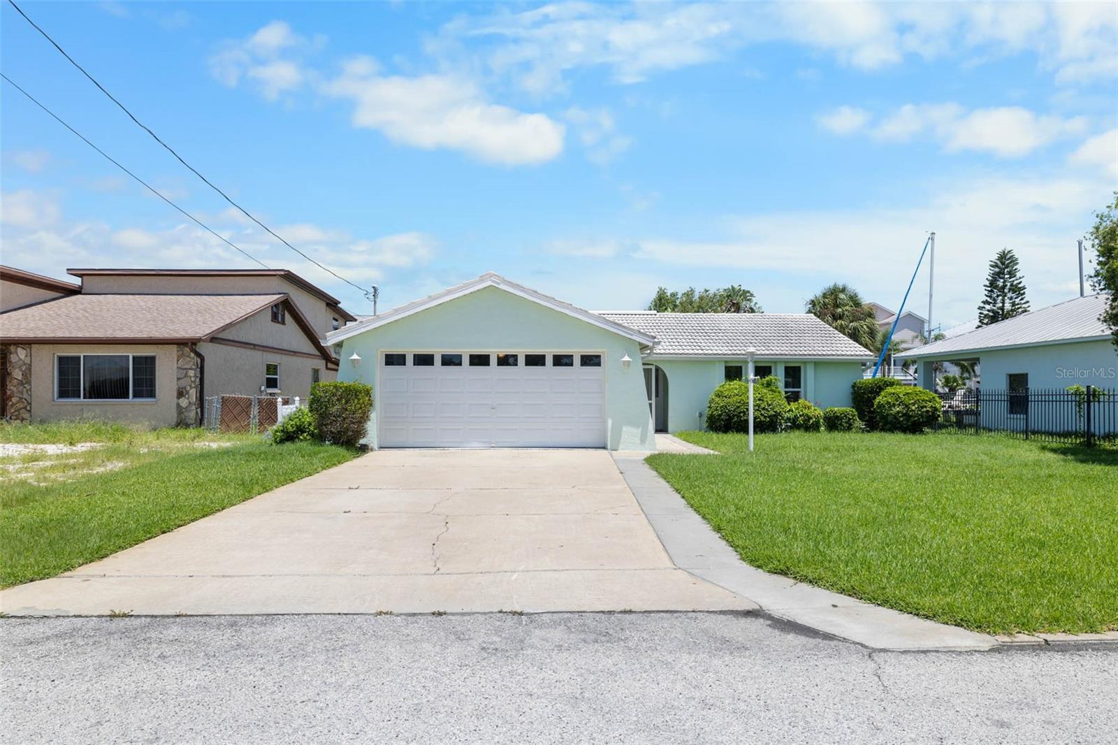 Image 2 of 27 For 7313 Hatteras Drive