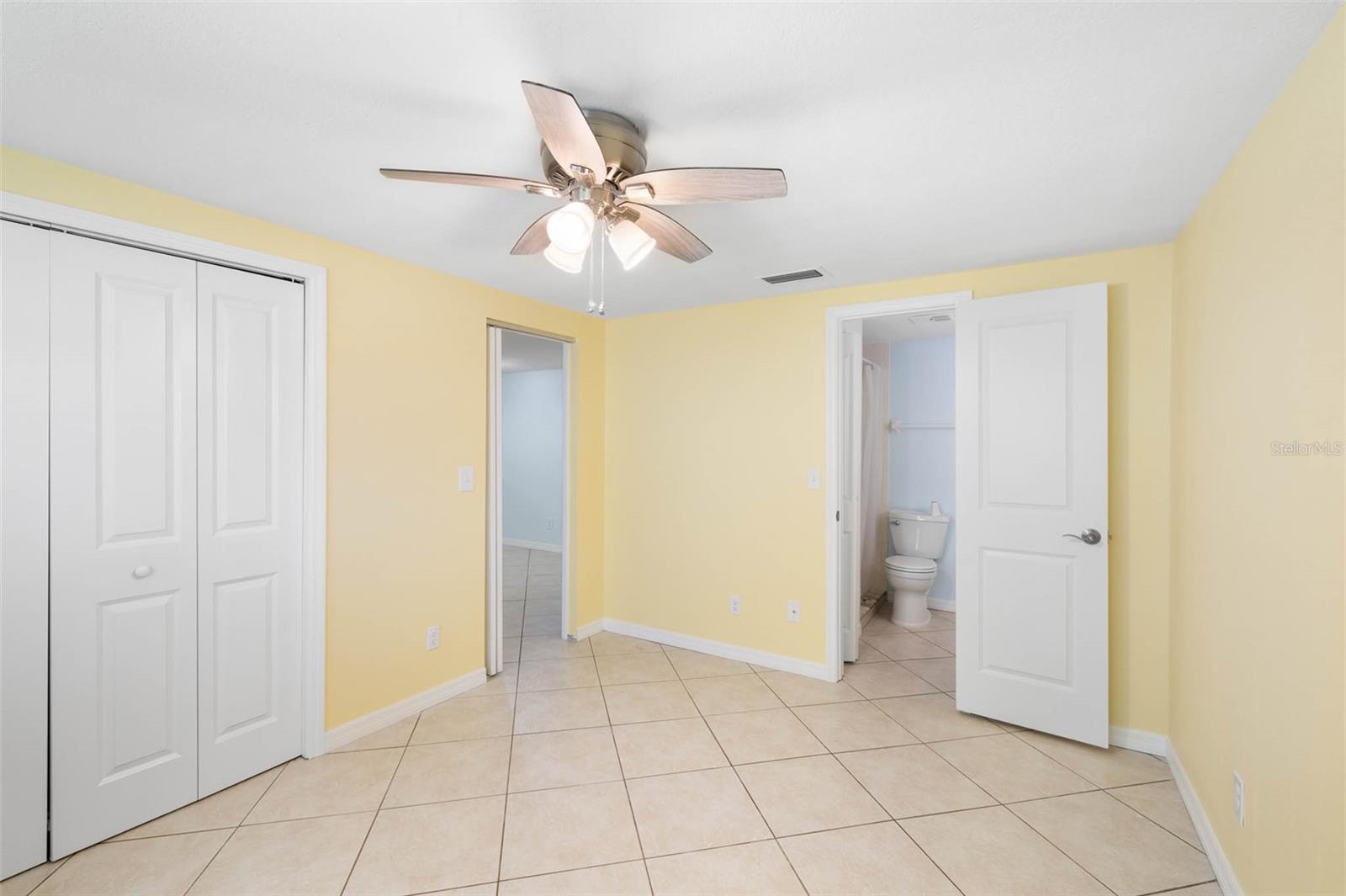 Image 21 of 27 For 7313 Hatteras Drive