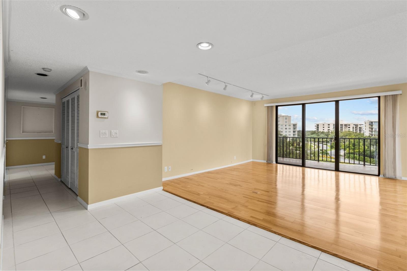 Listing photo id 15 for 150 Belleview Boulevard 507
