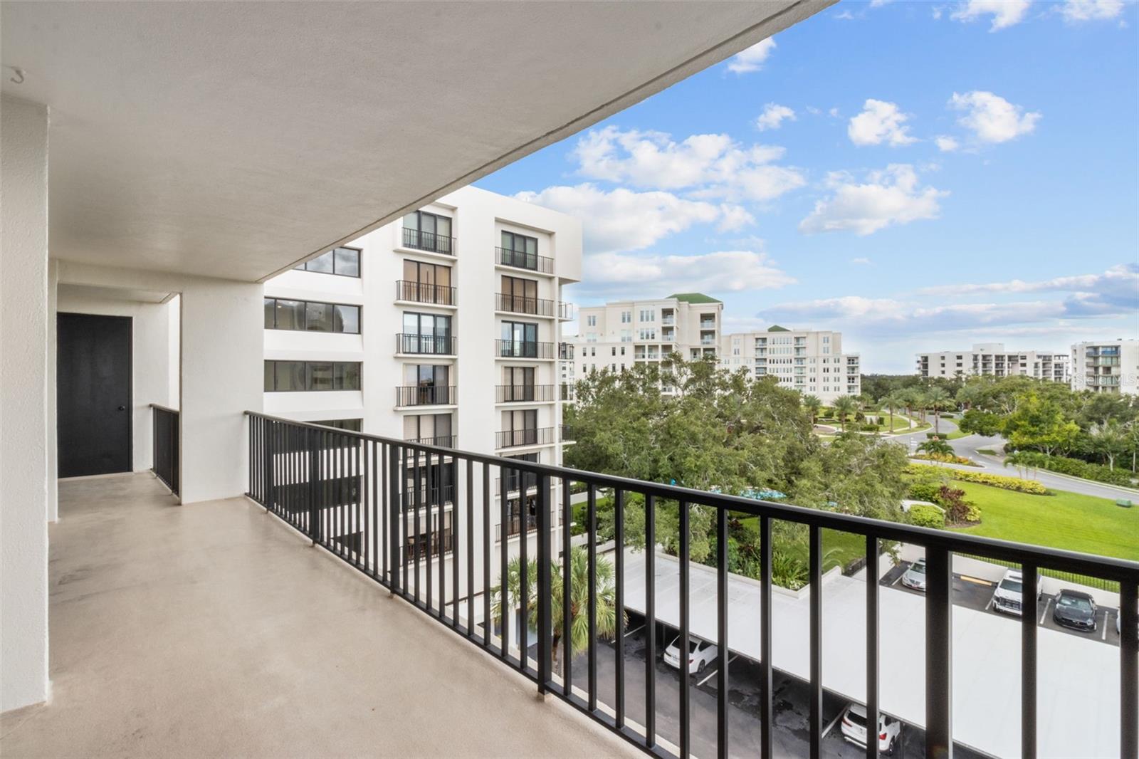 Listing photo id 19 for 150 Belleview Boulevard 507