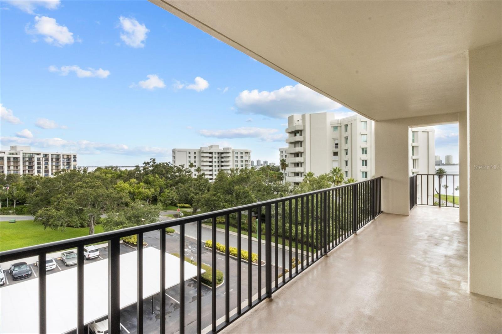 Listing photo id 20 for 150 Belleview Boulevard 507