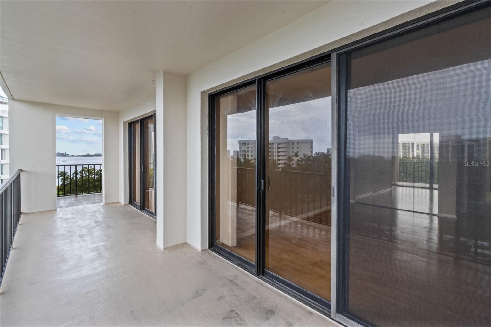 Listing photo id 21 for 150 Belleview Boulevard 507