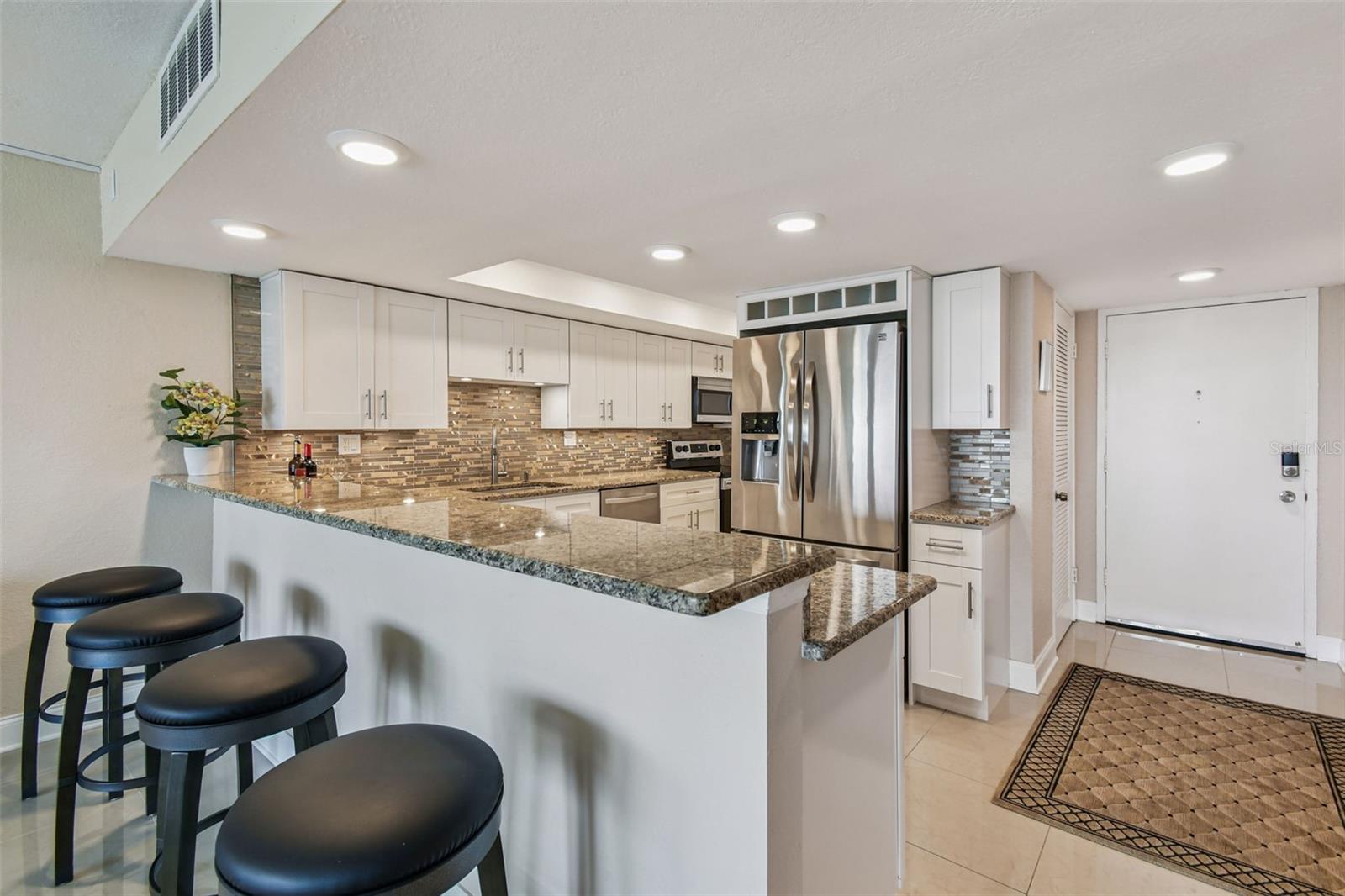 Image 10 of 64 For 7400 Sun Island Drive S 411